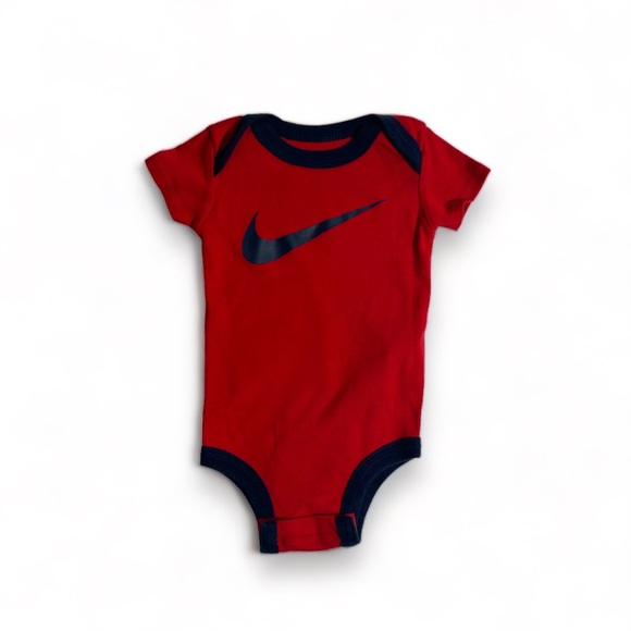 Nike Baby Boys 0-6M Red Bodysuit (Onesie) & Hat Set - Black Logo, Navy Blue Trim - Picture 3 of 10